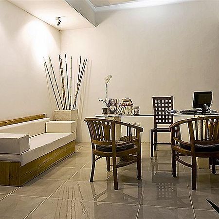 The Adnyana Villas & Spa Denpasar  Bagian luar foto