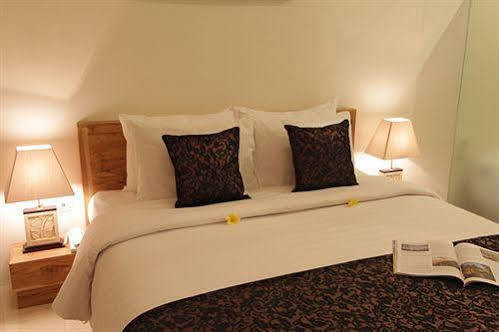 The Adnyana Villas & Spa Denpasar  Bagian luar foto